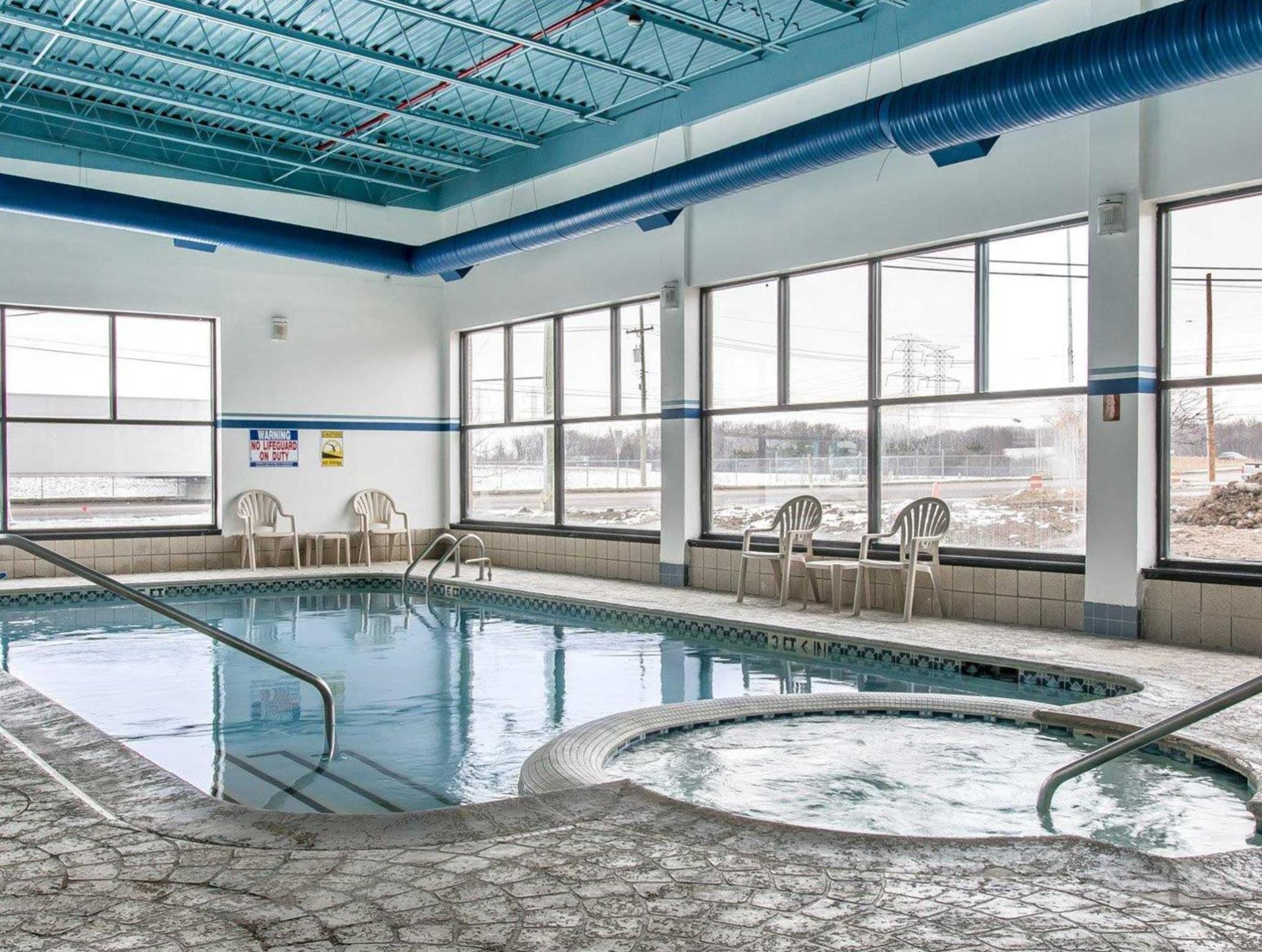 Baymont By Wyndham Flat Rock Hotel Exterior photo