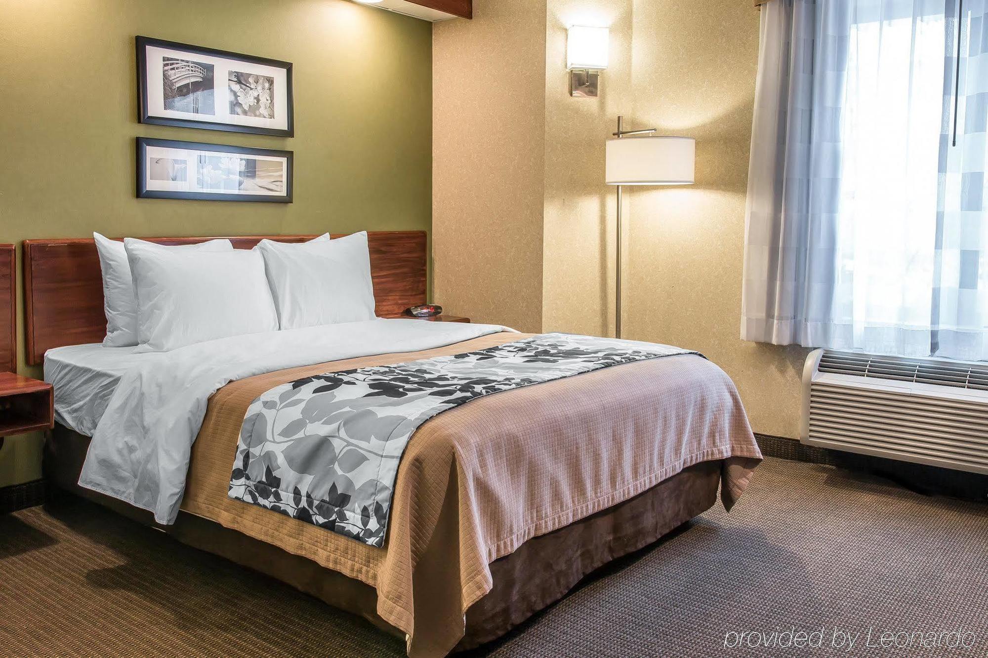 Baymont By Wyndham Flat Rock Hotel Exterior photo